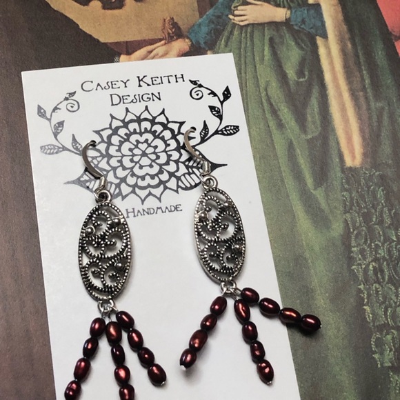 Femme Fatal 💃🏻Earrings - Picture 2 of 8